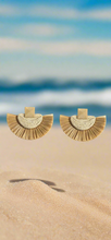 Load image into Gallery viewer, Ara wooden earrings
